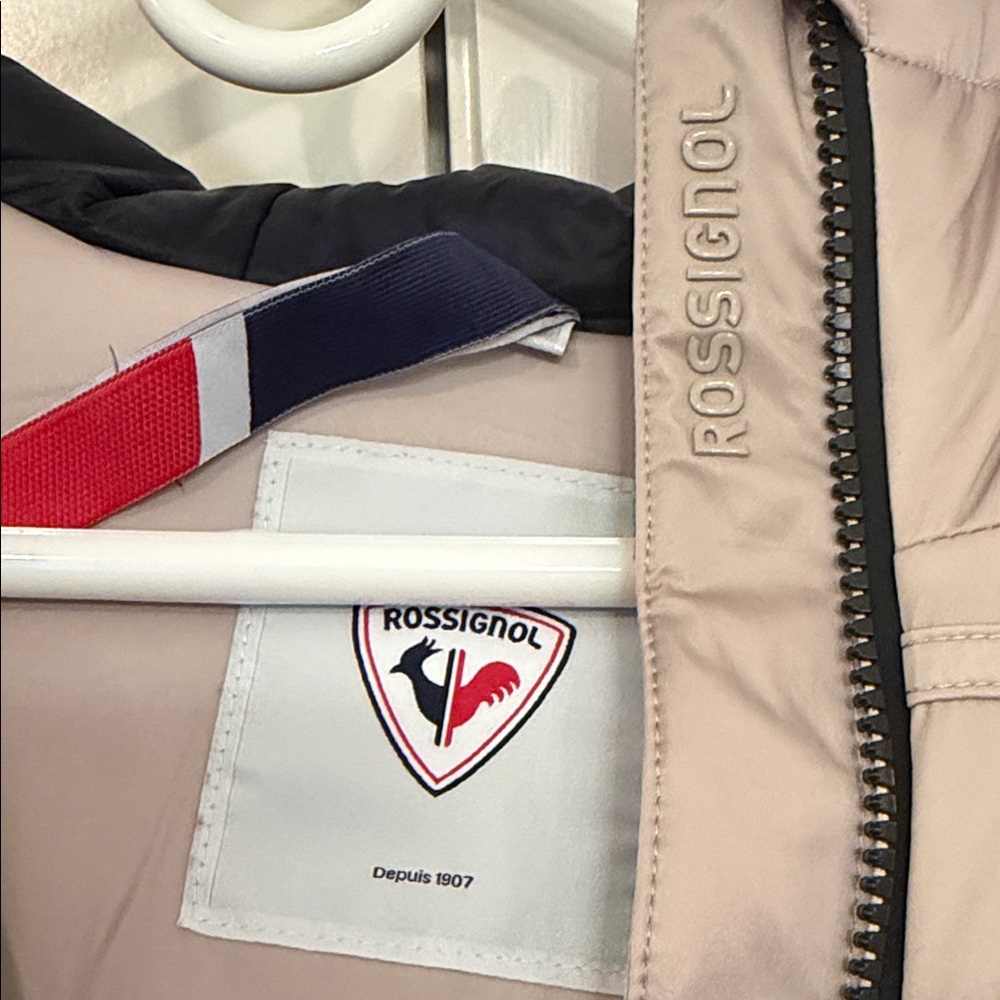Rossignol Women's Beige Ski Jacket with Black Details - Picture 2 of 10